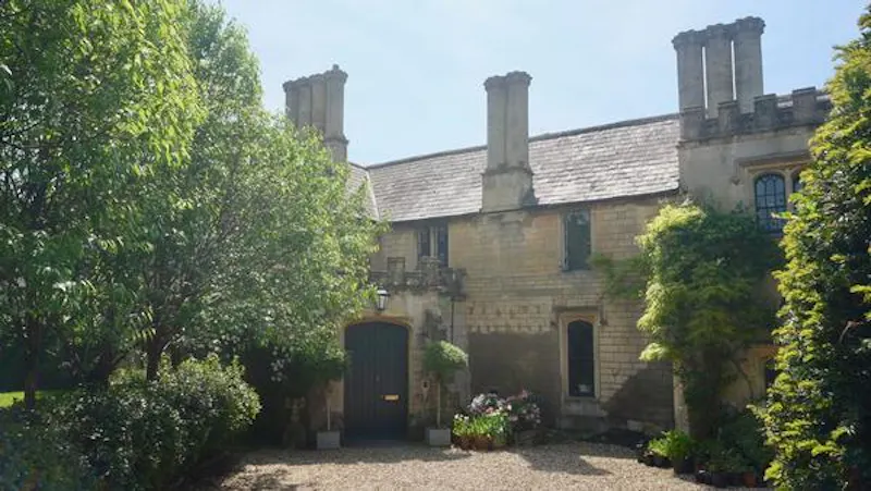 Gothic family home in Chippenham, G306 (photo 35)