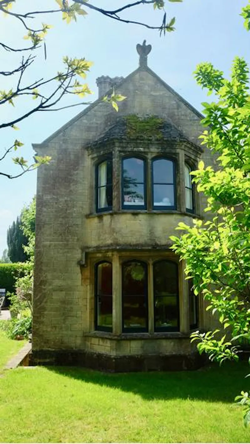 Gothic family home in Chippenham, G306 (photo 36)