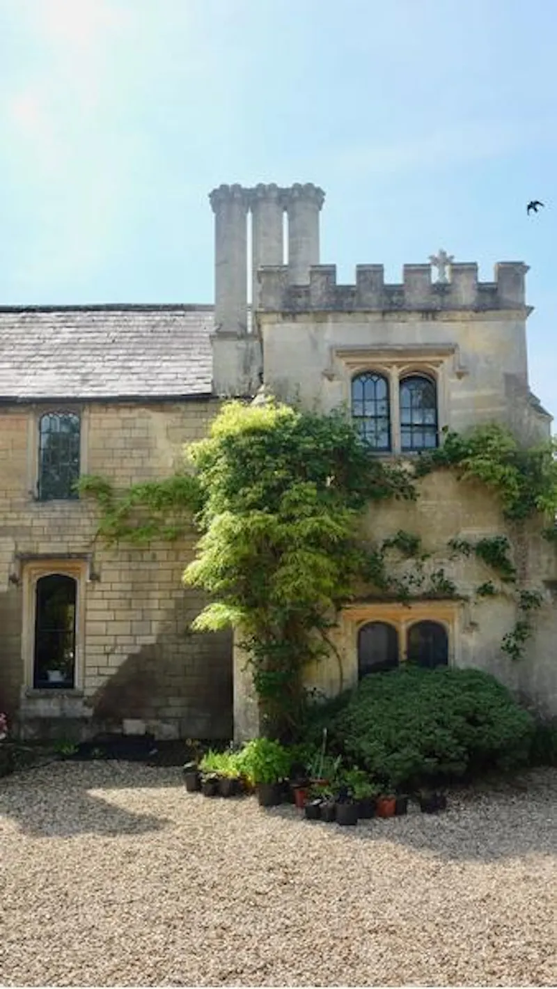 Gothic family home in Chippenham, G306 (photo 38)