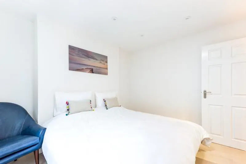 Modern Angel flat with courtyard, F1187 (photo 7)