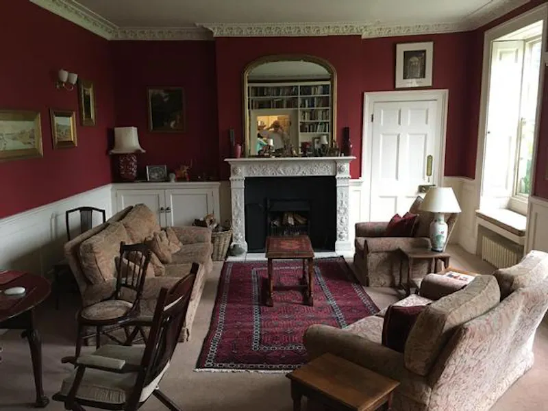 Fireplace at Georgian Chigwell house, A1504 (photo 2)