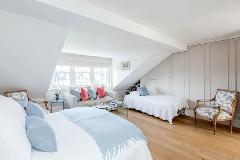 Immaculate Twickenham house, B1868 (photo 14)