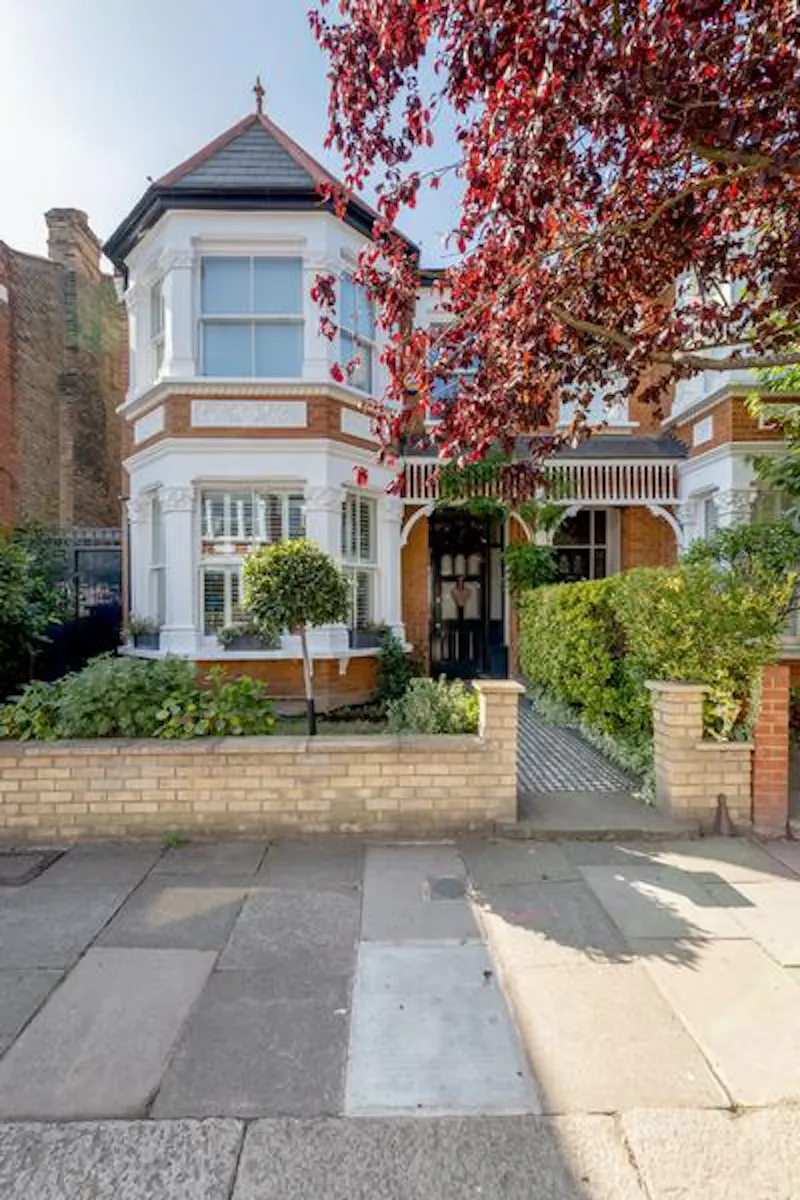 Immaculate Twickenham house, B1868 (photo 41)