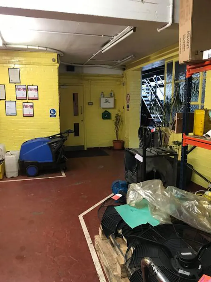 Engineer's workshop in Mile End, N466 (photo 25)