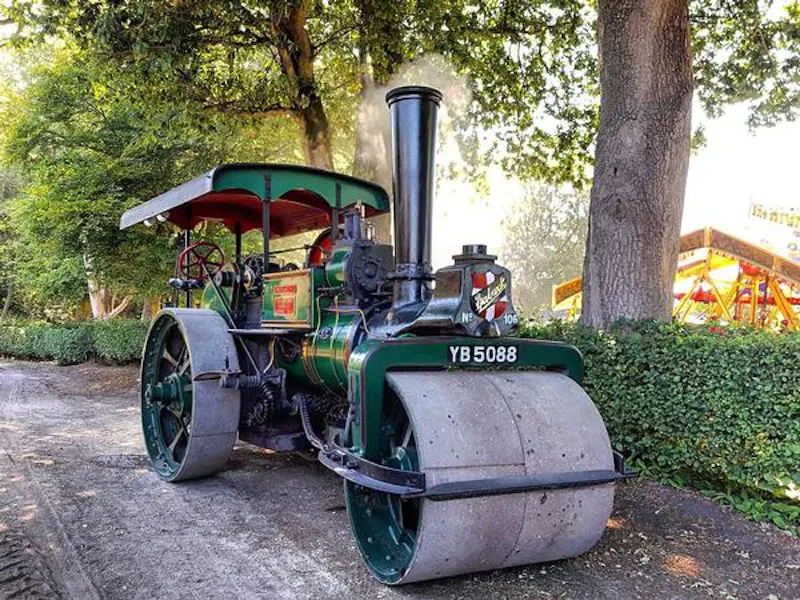 Steam-driven fairground museum, V162 (photo 12)