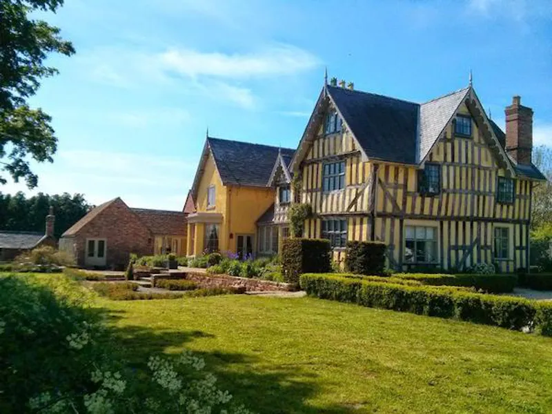 Shropshire Timber-framed house , M328 (photo 1)