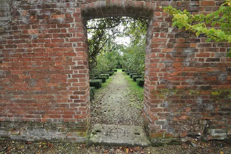 Garden at Shropshire Timber-framed house , M328 (photo 17)