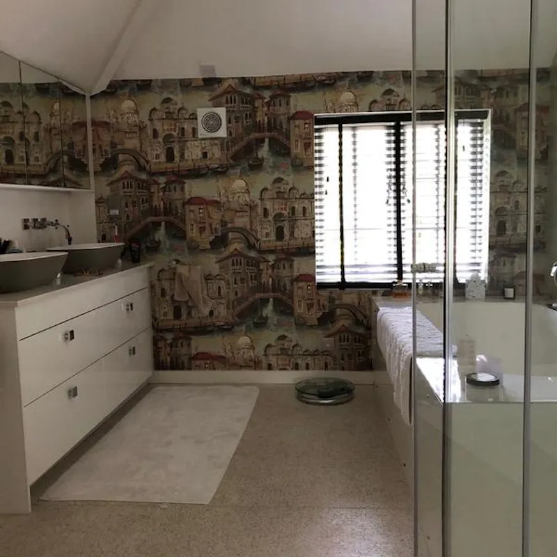 Bathroom at Traditional house on the Thames, A1507 (photo 29)