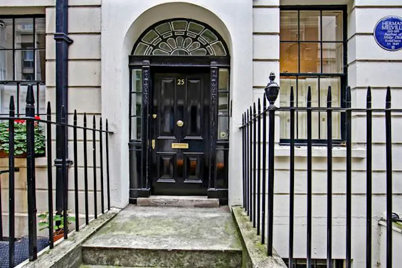 Vacant Embankment townhouse, A1508 (photo 17)