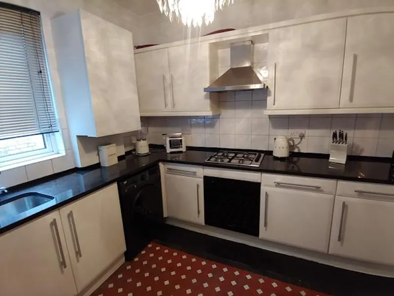 Colourful Kensal Green apartment, F1189 (photo 14)