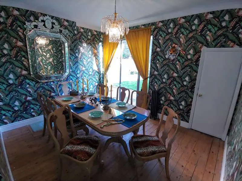 Dining room at Colourful Kensal Green apartment, F1189 (photo 18)