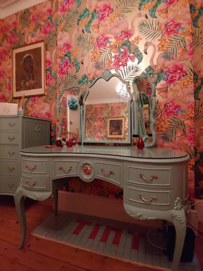 Colourful Kensal Green apartment, F1189 (photo 27)
