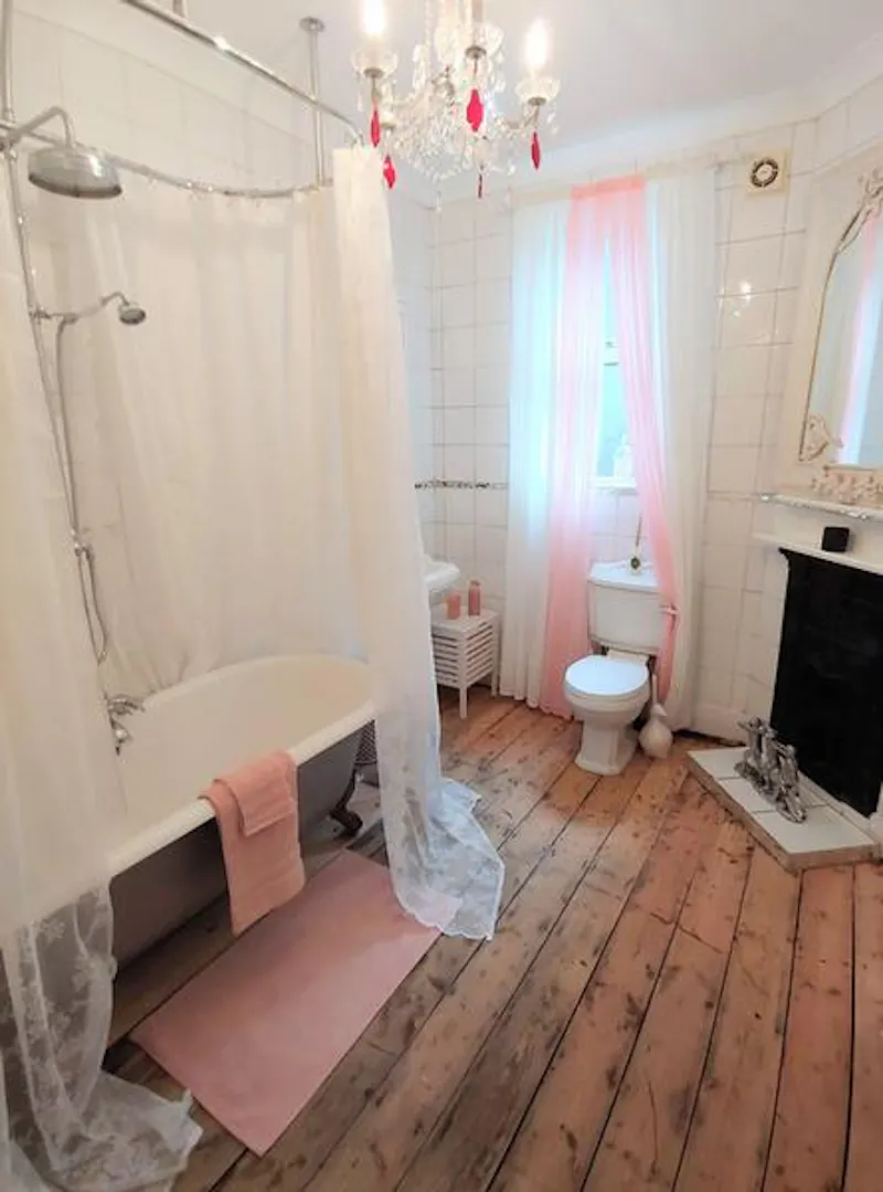 Colourful Kensal Green apartment, F1189 (photo 34)