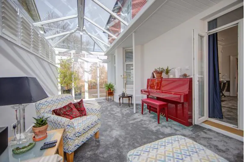Conservatory at Vibrant Deal Home, D2433 (photo 14)