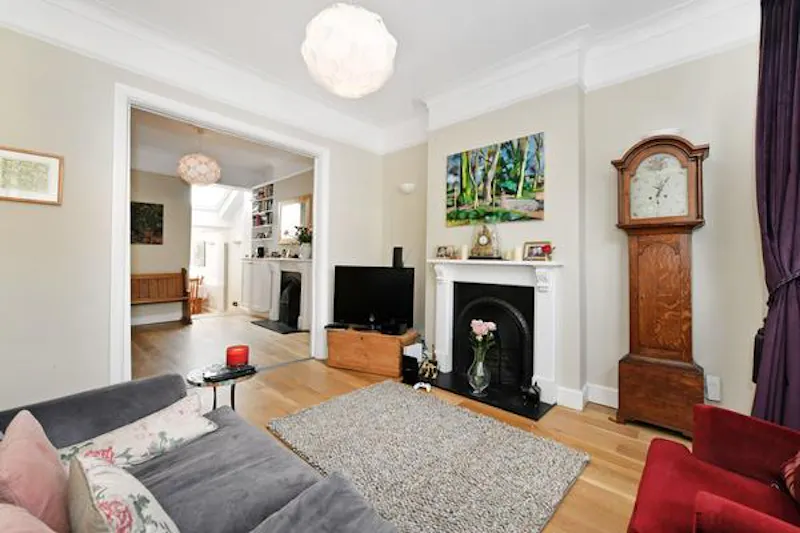 Light filled Sydenham home, B1869 (photo 3)