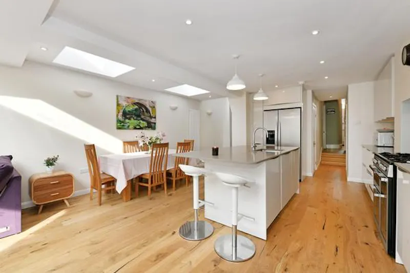 Light filled Sydenham home, B1869 (photo 10)