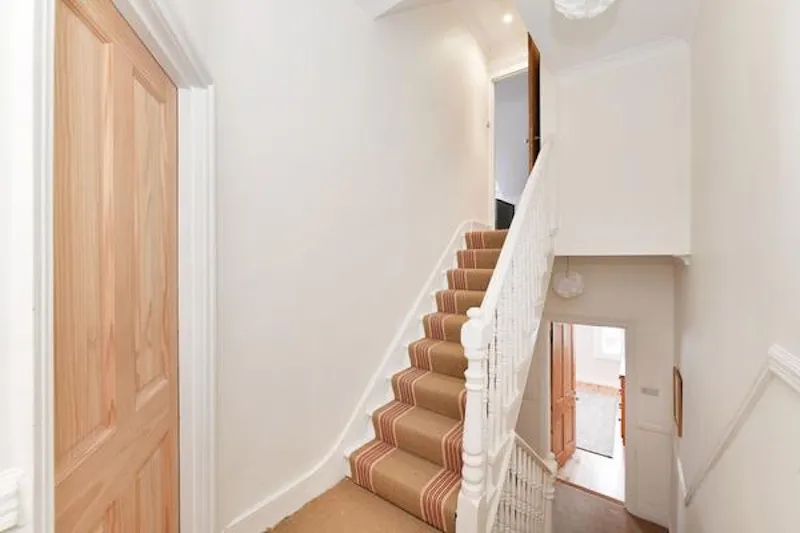 Light filled Sydenham home, B1869 (photo 17)
