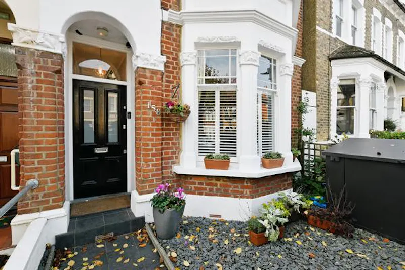 Light filled Sydenham home, B1869 (photo 28)