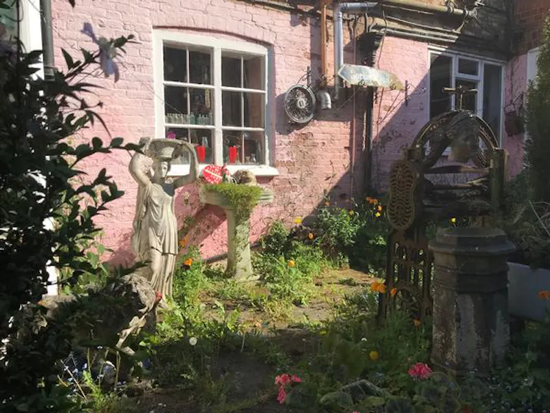 Bohemian house near Newark, A1509 (photo 45)