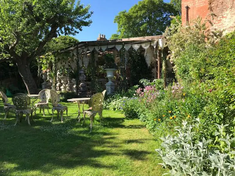 Bohemian house near Newark, A1509 (photo 52)