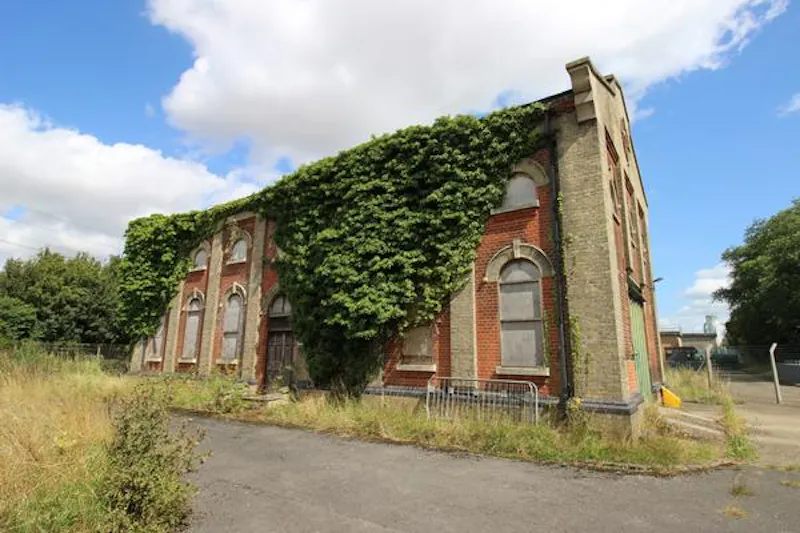 Old pumping station in Ipswich, N468 (photo 1)