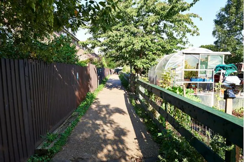 Kentish Town Farm, L703 (photo 25)