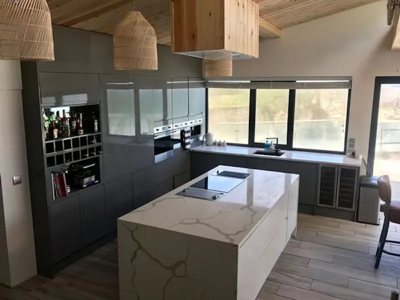 Kitchen at Film location C914 in Cornwall (photo 3)