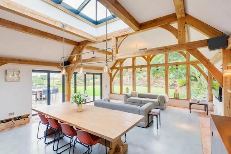 Pretty Sussex open plan house, D2437 (photo 9)