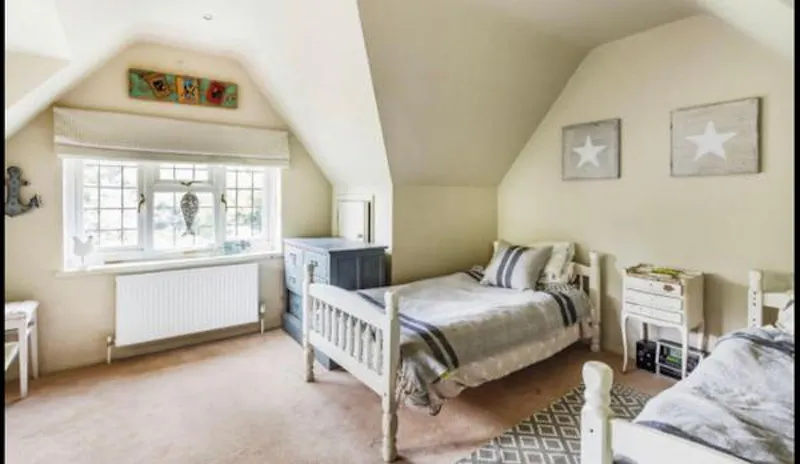 Bedroom - child's at Film location C916 in Kent (photo 12)