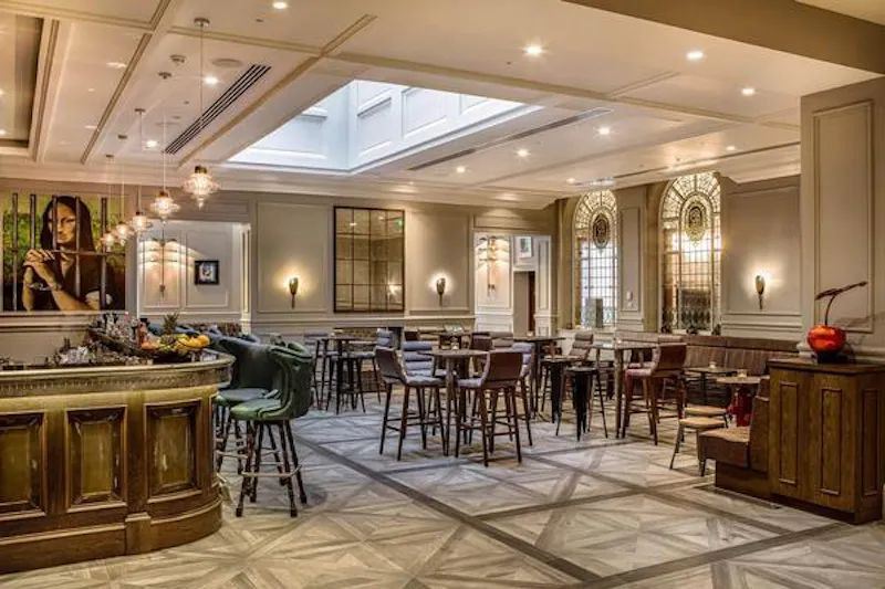 Contemporary Old St hotel, R833 (photo 4)