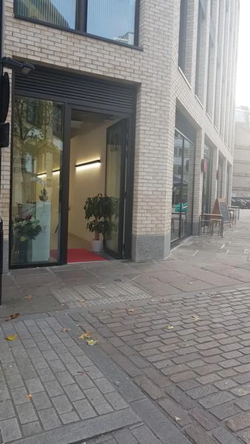 1000 sq ft Shoreditch gallery, N469 (photo 1)