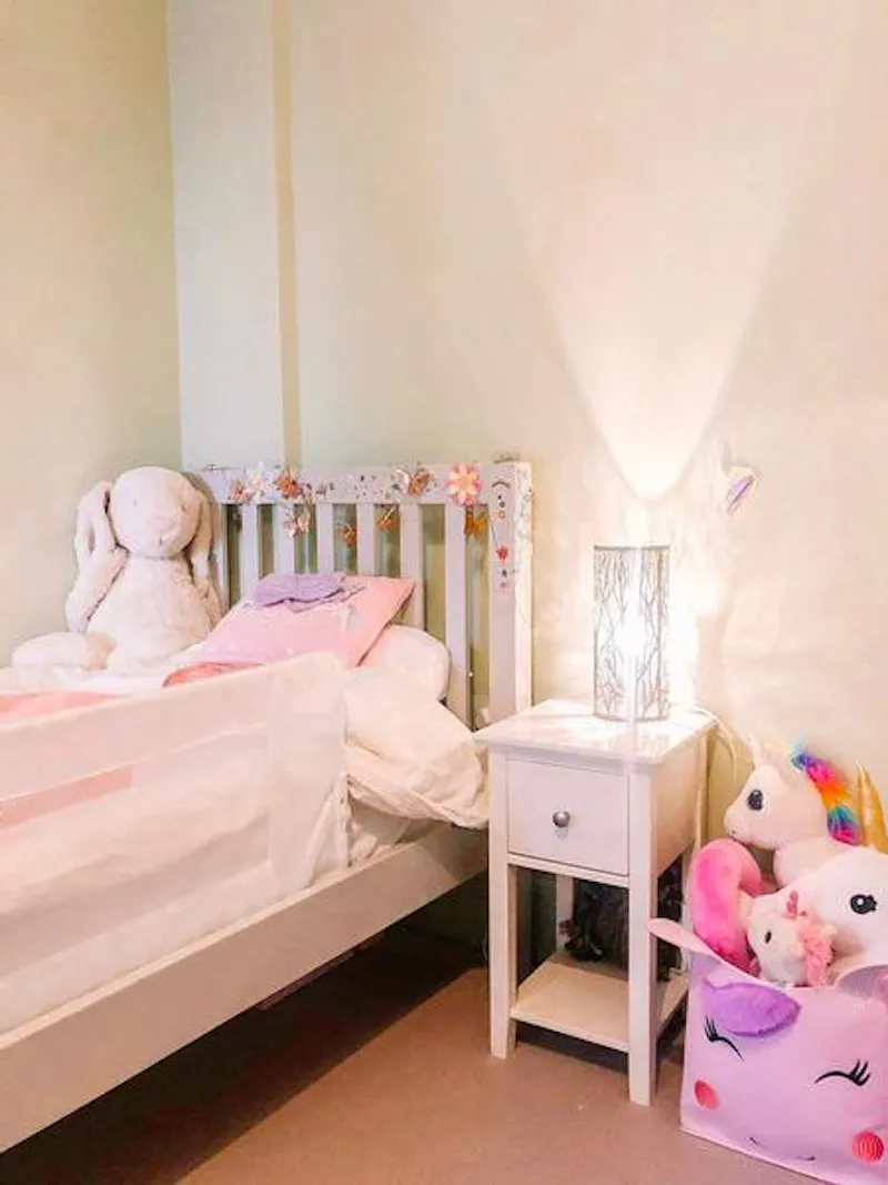 Bedroom - child's at Thames view Barnes house, A1511 (photo 18)