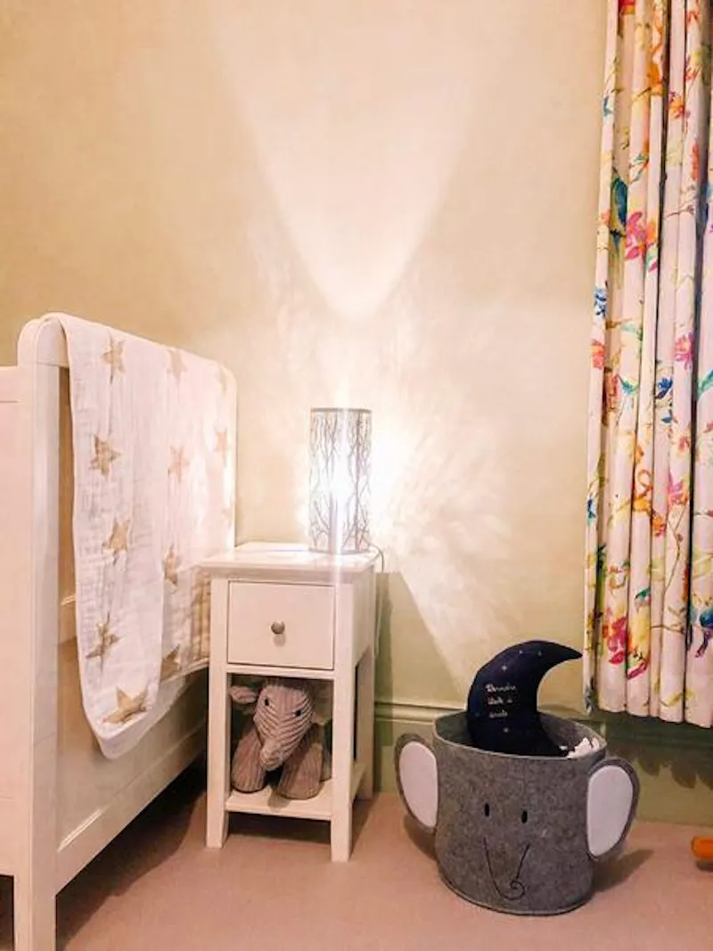 Bedroom - child's at Thames view Barnes house, A1511 (photo 19)