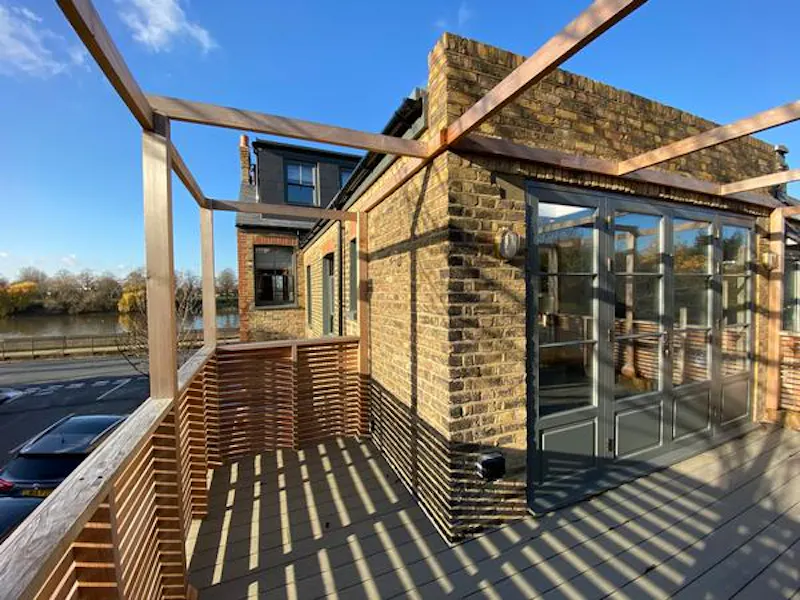 Roof terrace at Thames view Barnes house, A1511 (photo 22)
