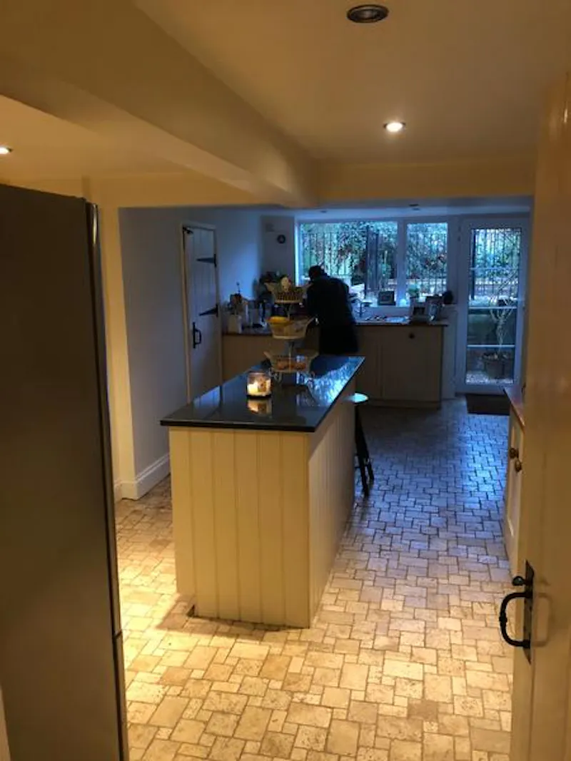 Kitchen at Film location B1871 in Hertfordshire (photo 13)