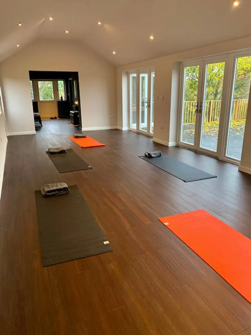 Yoga studio in Stamford, Q141 (photo 3)