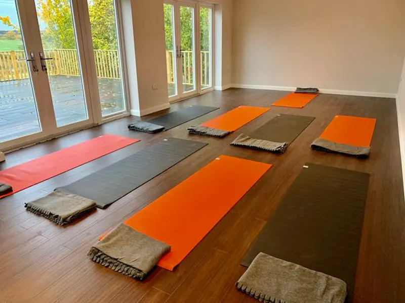 Yoga studio in Stamford, Q141 (photo 5)