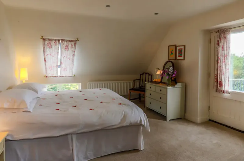 Bedroom at Film location L704 in Lincolnshire (photo 13)