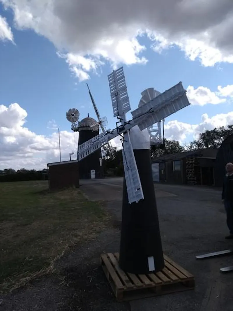 Picturesque windmill in Pakenham, Q142 (photo 16)
