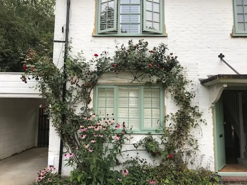 Reigate family cottage, C918 (photo 12)