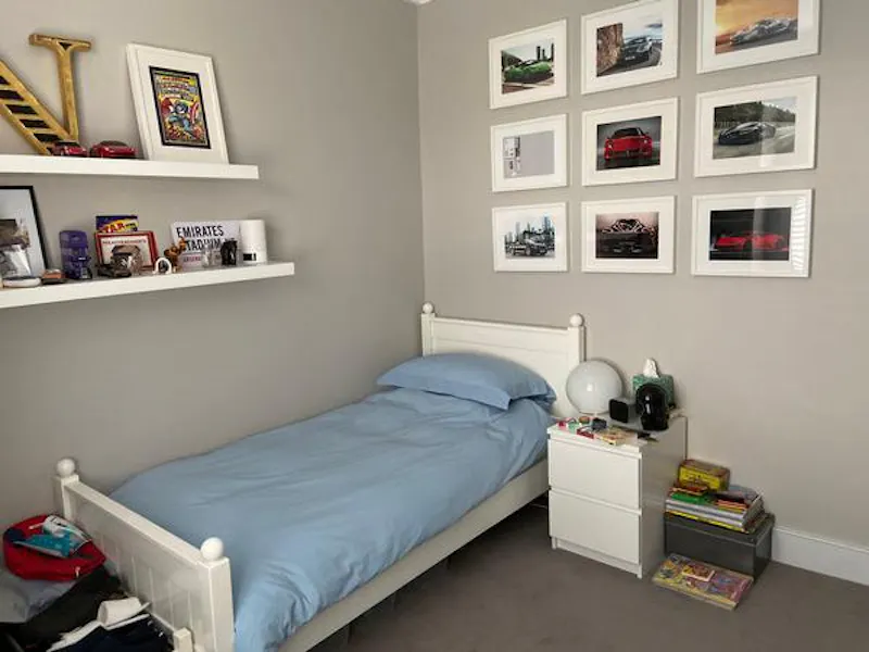 Bedroom - child's at Film location B1875 in London (photo 42)