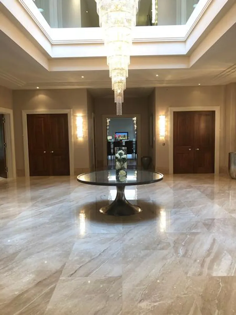 Luxury Weybridge mansion, D2443 (photo 4)