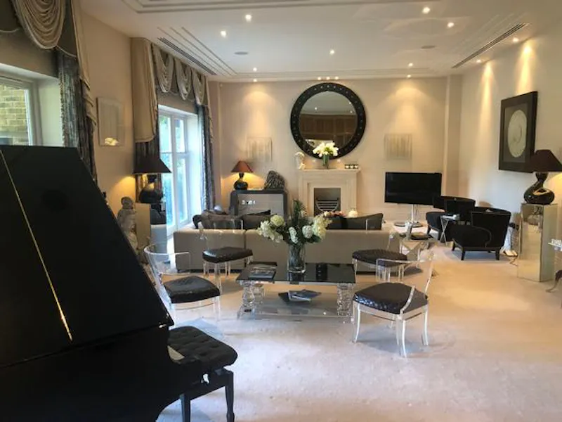 Luxury Weybridge mansion, D2443 (photo 7)