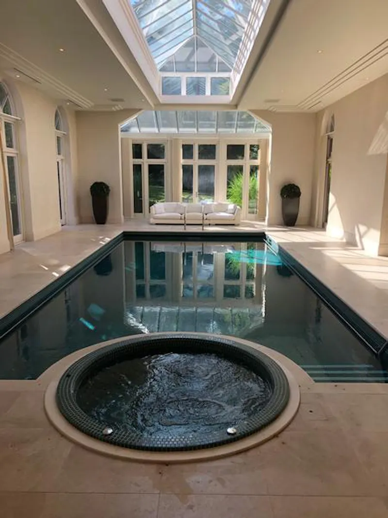 Swimming pool - indoor at Luxury Weybridge mansion, D2443 (photo 30)