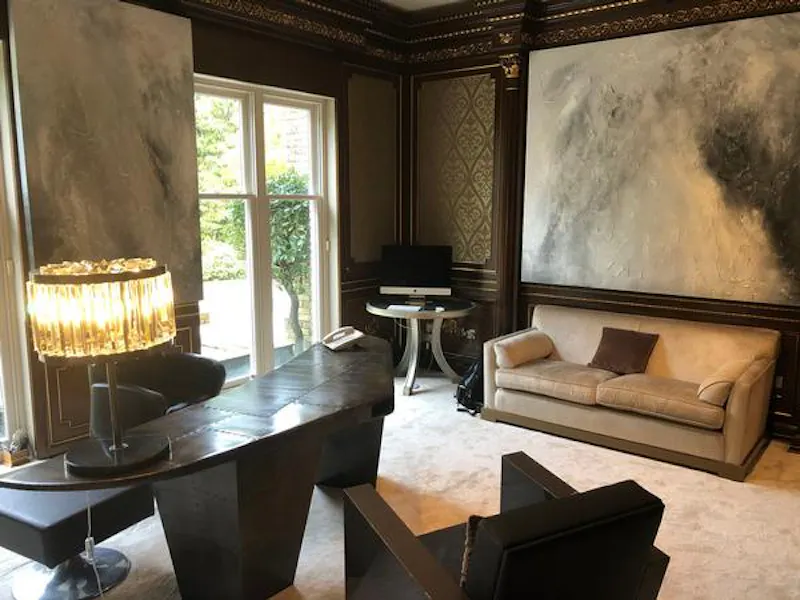 Luxury Weybridge mansion, D2443 (photo 17)