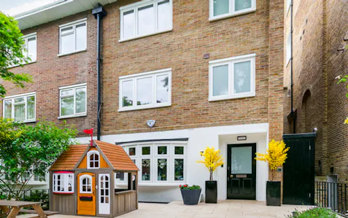 Modern Kensington townhouse, D2444