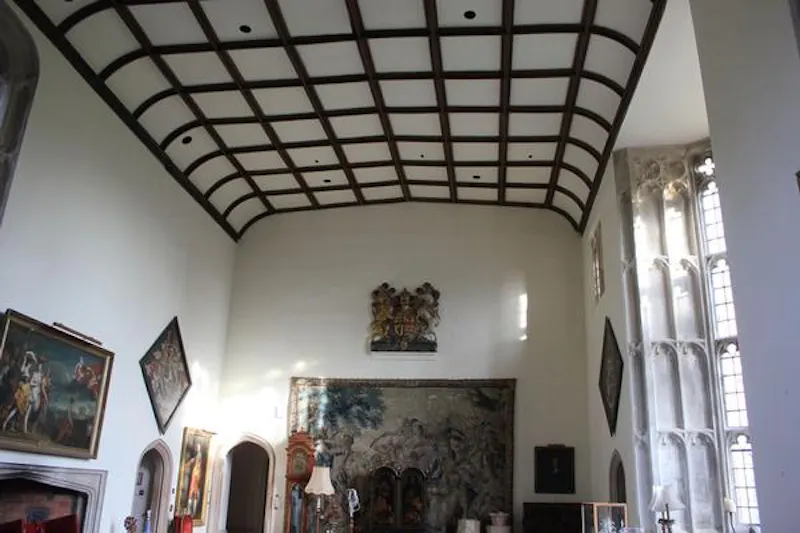 Medieval hall in Essex, M330 (photo 5)
