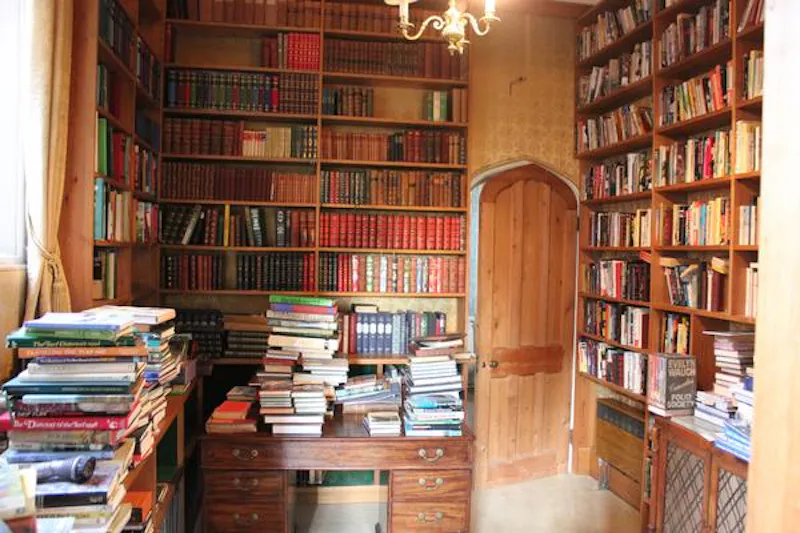 Library at Medieval hall in Essex, M330 (photo 9)