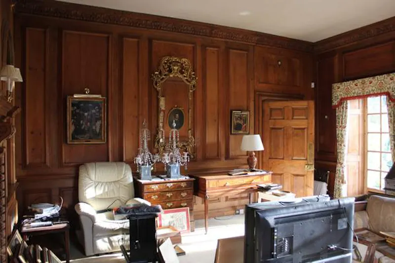 Study at Medieval hall in Essex, M330 (photo 14)