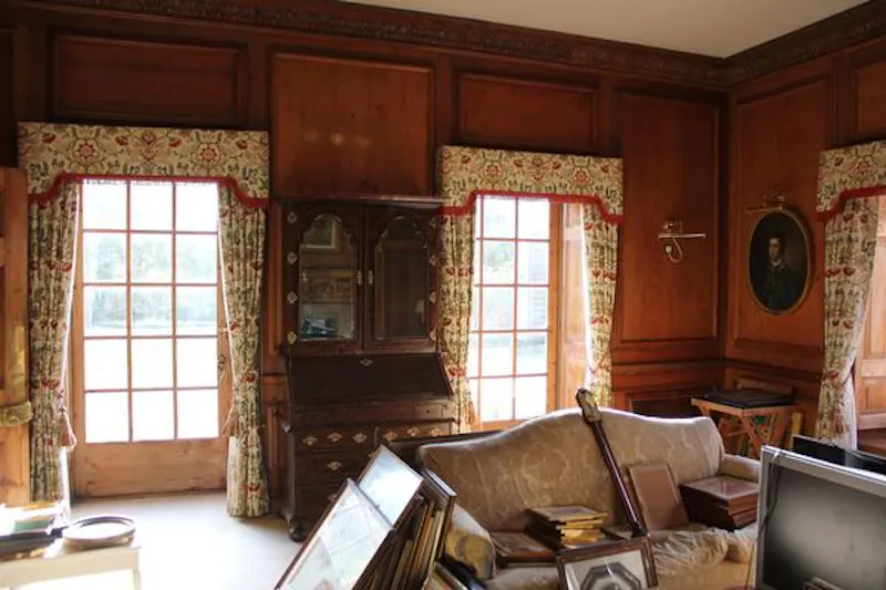 Medieval hall in Essex, M330 (photo 16)